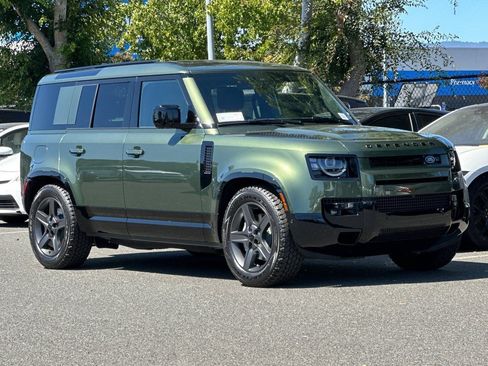 New 2026 Land Rover Defender 110 X-Dynamic SE AWD/4WD image 5