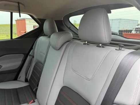 Used 2024 Nissan Kicks SR w/ SR Premium Package FWD image 12
