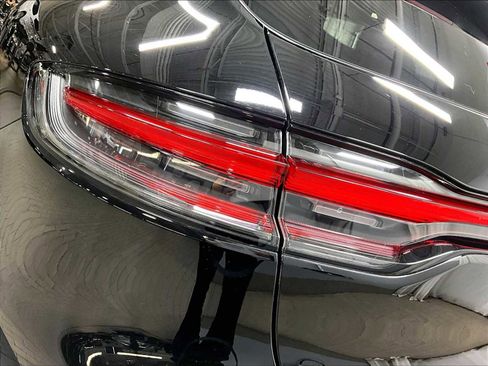 Used 2024 Porsche Macan image 35