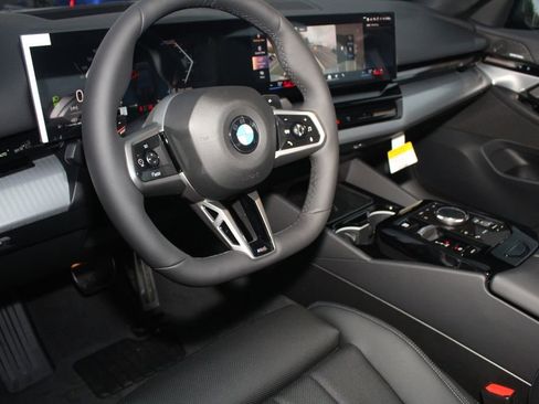 Used 2026 BMW 530i xDrive w/ M Sport Package AWD/4WD image 13
