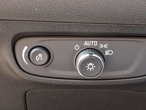 Used 2024 Buick Encore GX Sport Touring FWD image 23