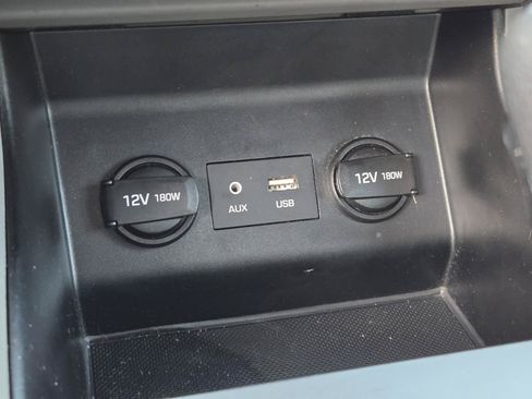 Used 2019 Hyundai Elantra SE FWD image 11