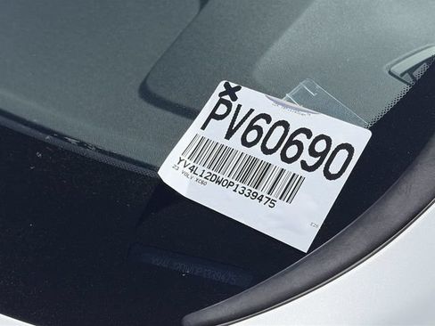 Used 2023 Volvo XC60 B5 Plus w/ Climate Package FWD image 32