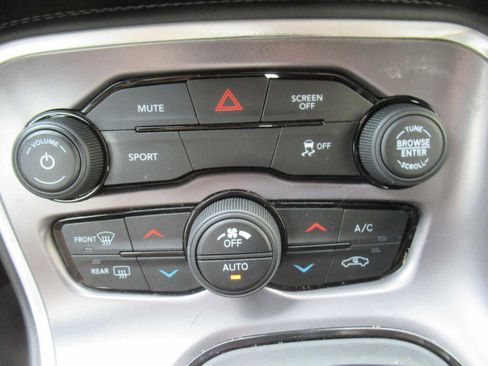 Used 2021 Dodge Challenger SXT w/ Blacktop Package image 33