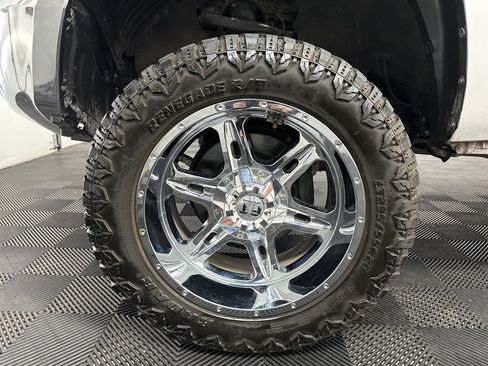 Used 2020 Toyota Tundra SR5 w/ TRD Off-Road Package image 39