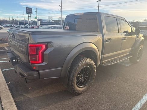 Used 2019 Ford F150 Raptor w/ Equipment Group 802A Luxury image 3