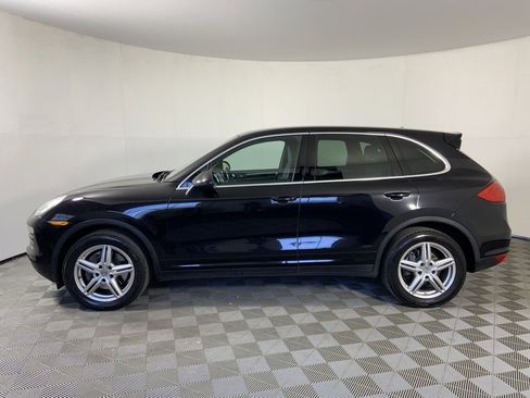 Used 2014 Porsche Cayenne w/ Basic Package image 6