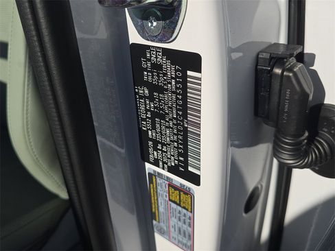 New 2026 Kia Sorento S image 32