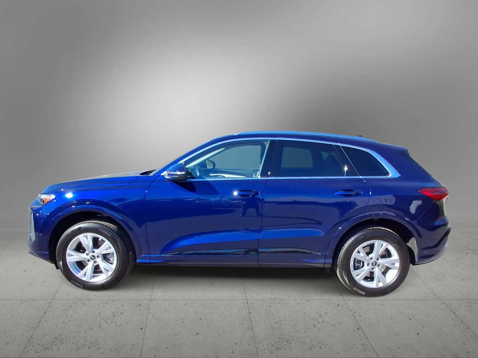 Used 2025 Audi Q5 Premium AWD/4WD image 5