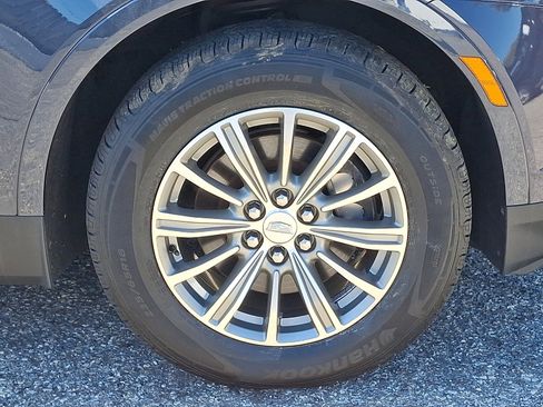 Used 2018 Cadillac XT5 Luxury w/ Driver Awareness Package image 8