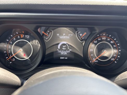 Used 2025 Jeep Gladiator Sport AWD/4WD image 25