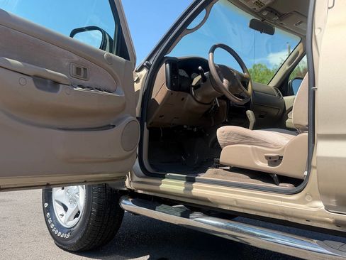 Used 2004 Toyota Tacoma PreRunner RWD image 74