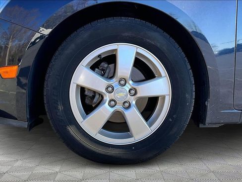 Used 2014 Chevrolet Cruze LT image 20