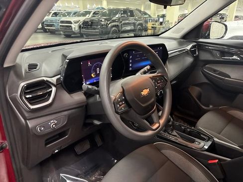 Used 2024 Chevrolet TrailBlazer LT w/ Driver Confidence Package FWD image 14
