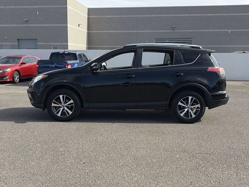 Used 2018 Toyota RAV4 XLE w/ Plus Extra Value Package FWD image 30
