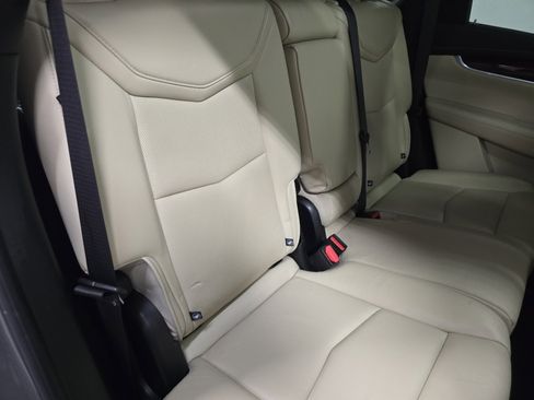 Used 2019 Cadillac XT5 Luxury image 23