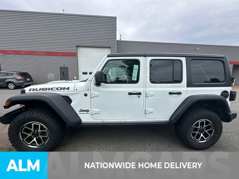 Used 2025 Jeep Wrangler Unlimited Rubicon AWD/4WD image 5