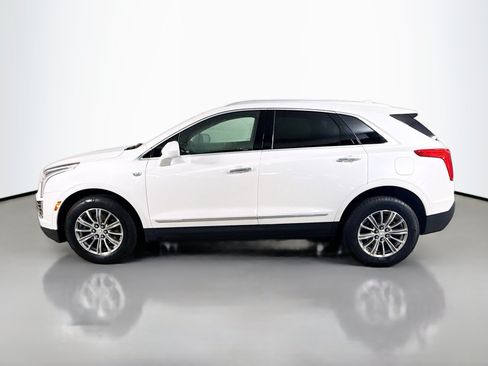 Used 2018 Cadillac XT5 Luxury w/ Driver Awareness Package FWD image 6