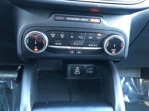 Used 2025 Ford Escape Active AWD/4WD image 19