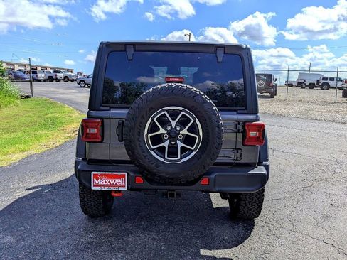 New 2025 Jeep Wrangler Rubicon image 28