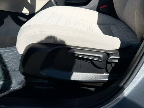 Used 2024 Honda HR-V LX image 18