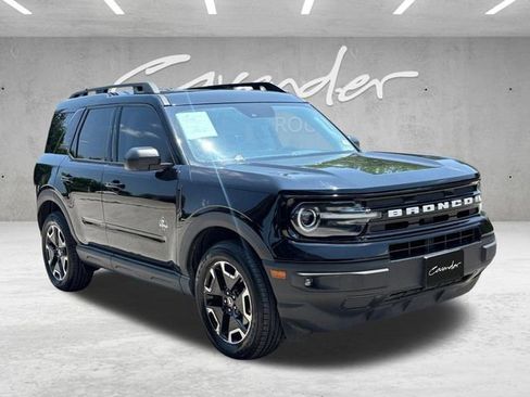 Used 2023 Ford Bronco Sport Outer Banks AWD/4WD image 2