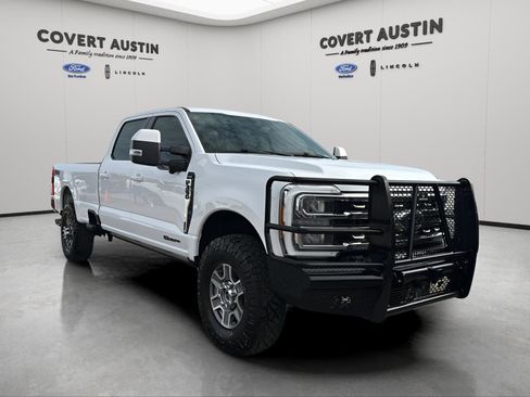 Used 2023 Ford F350 Lariat w/ FX4 Off-Road Package image 7