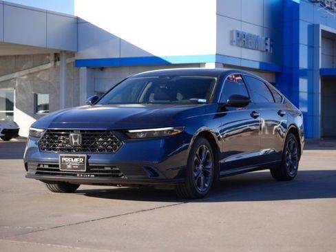 Used 2023 Honda Accord EX image 9