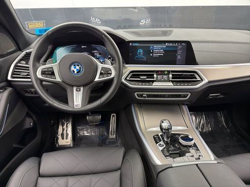 Used 2023 BMW X5 xDrive45e w/ Executive Package image 8