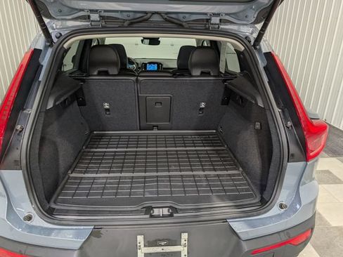 Used 2023 Volvo XC40 B5 Plus w/ Climate Package AWD/4WD image 24