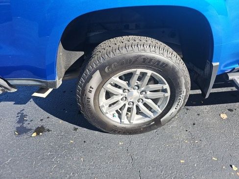 Used 2024 Chevrolet Colorado LT image 65