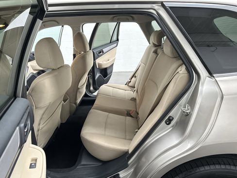 Used 2015 Subaru Outback 2.5i Premium image 18