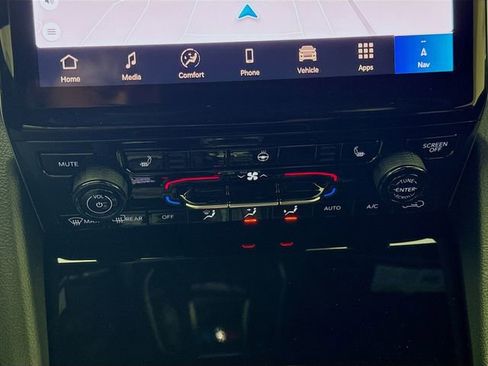 New 2025 Jeep Grand Cherokee Limited image 16