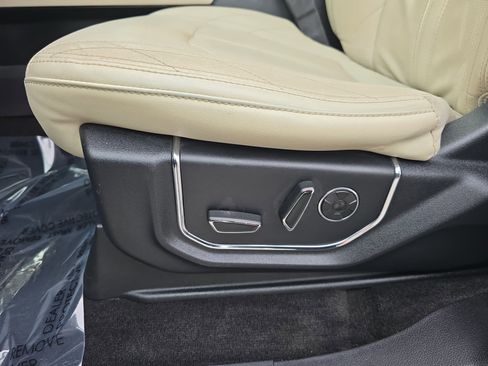 Used 2019 Ford Expedition Max Platinum image 31