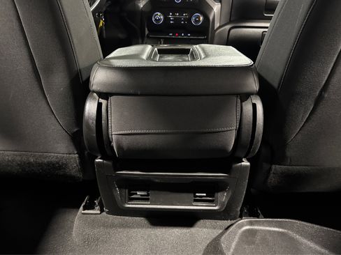 Used 2020 Chevrolet Silverado 1500 Custom w/ Custom Value Package image 32