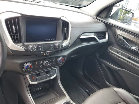 Used 2023 GMC Terrain SLT w/ LPO, Floor Liner Package AWD/4WD image 28