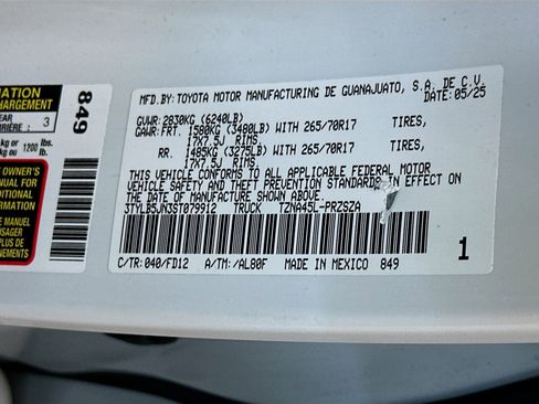 Used 2025 Toyota Tacoma TRD Off-Road image 12