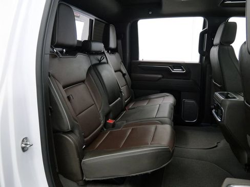 Used 2024 GMC Sierra 2500 Denali w/ Denali Reserve Package AWD/4WD image 19