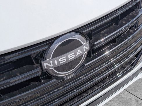 New 2025 Nissan Versa S w/ Trunk Package FWD image 10