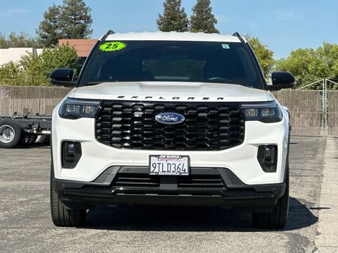 Certified 2025 Ford Explorer ST-Line w/ ST-Line Street Pack AWD/4WD image 8