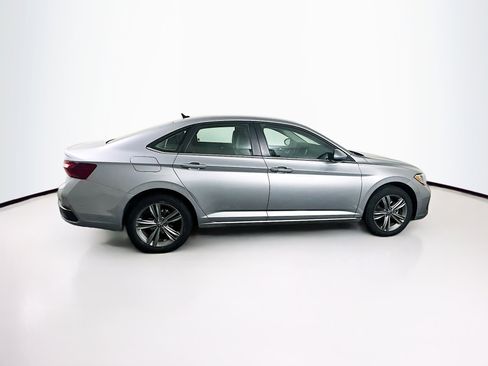 Used 2024 Volkswagen Jetta SE image 10