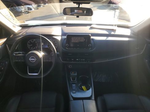 Used 2023 Nissan Rogue SV w/ SV Premium B Package image 11