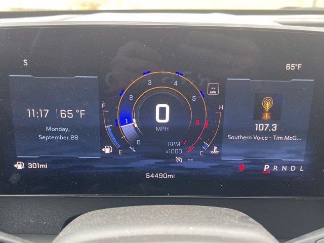 Used 2024 Chevrolet Traverse LS w/ Midnight/Sport Edition FWD image 8