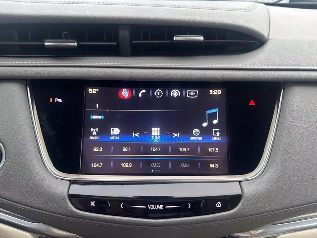 Used 2017 Cadillac XT5 Luxury w/ Driver Awareness Package AWD/4WD image 18