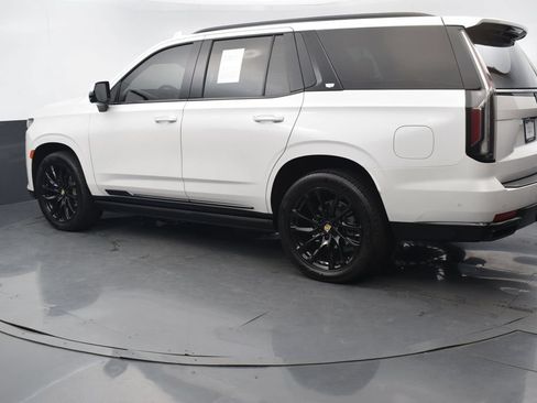 Used 2021 Cadillac Escalade Sport w/ Driver Assist Tech Package AWD/4WD image 3