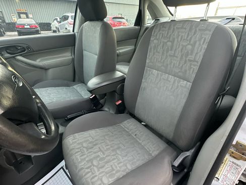 Used 2005 Ford Focus SE image 19