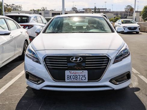 Used 2017 Hyundai Sonata Limited FWD image 2