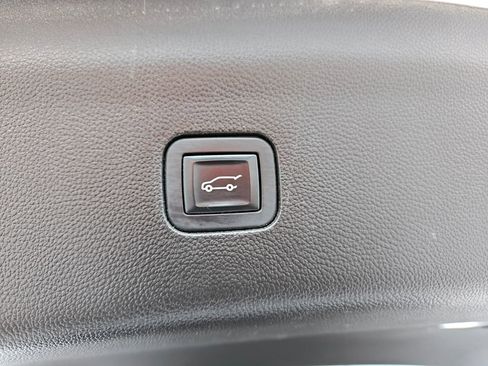 Used 2018 Buick Enclave Premium image 30