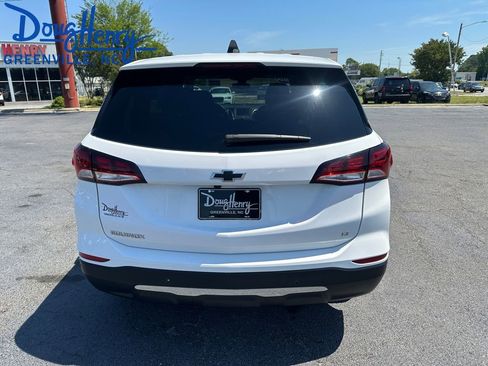 Used 2024 Chevrolet Equinox LT FWD image 4