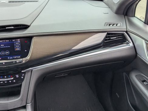 Used 2020 Cadillac XT6 Sport w/ Platinum Package image 18